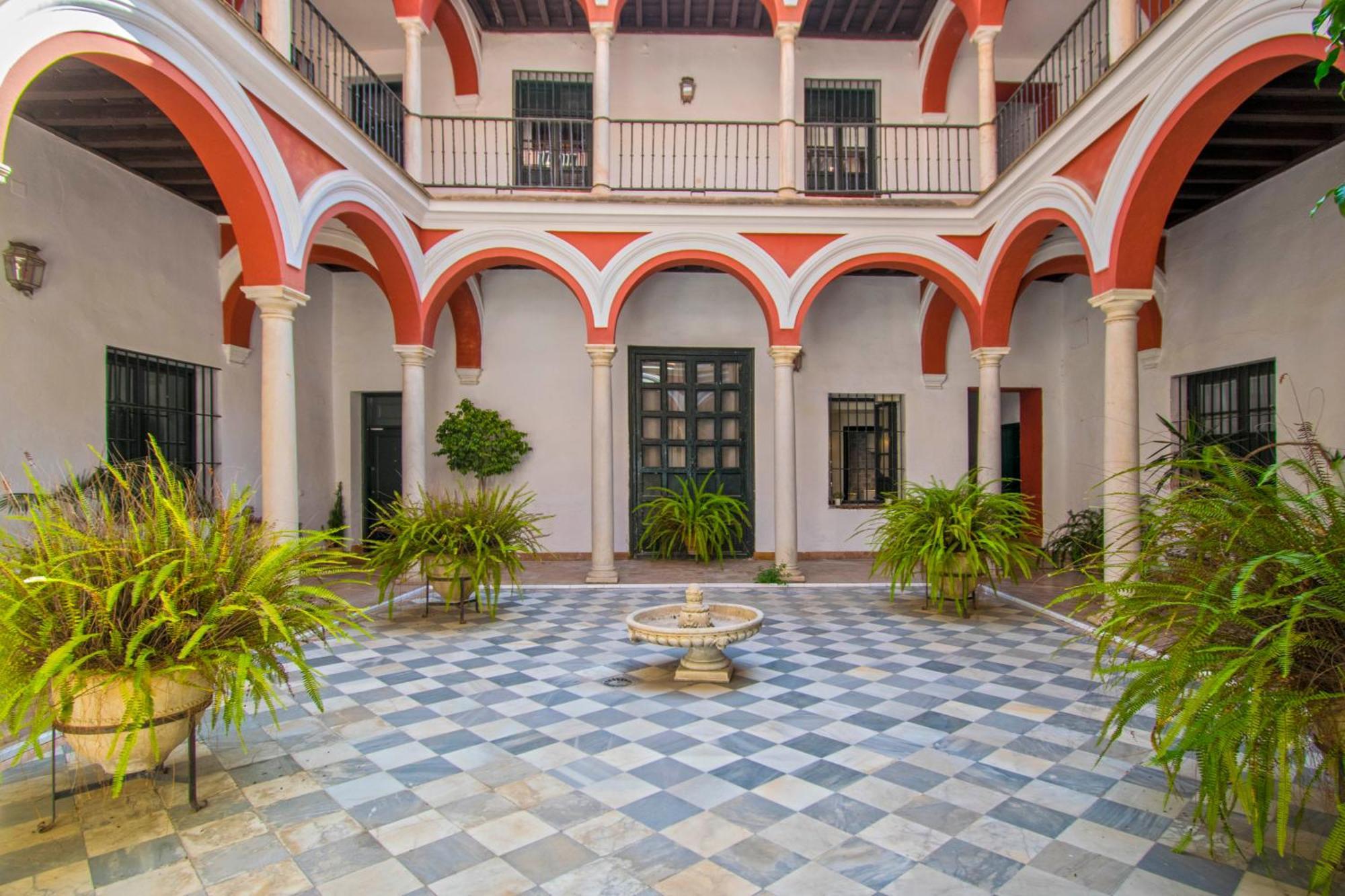 Precioso Duplex Estilo Sevillano En Pleno Centro